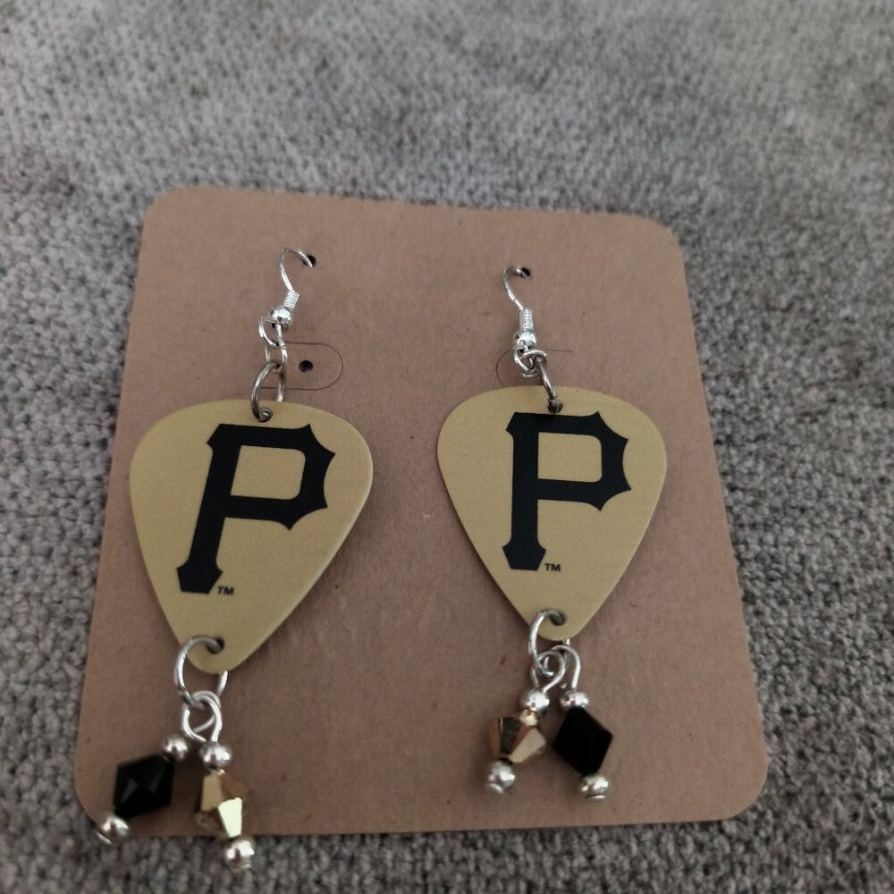Women's PITTSBURGH PIRATES GUITAR PICK EARRINGS